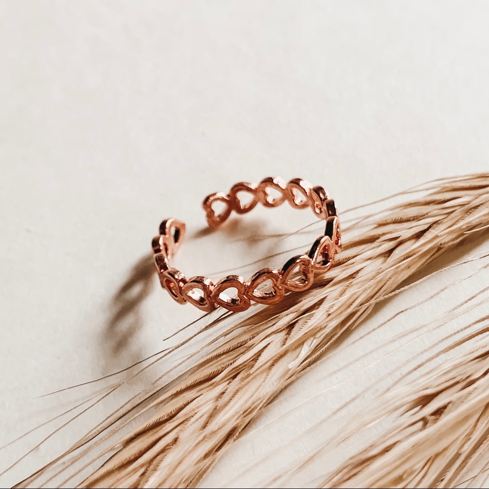 Rose Gold Heart Open Braided Dainty Ring